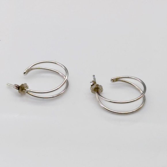 Vintage Split Hoop Earrings, Double Skinny Hoops in Silver Tone Stud - Picture 4 of 4